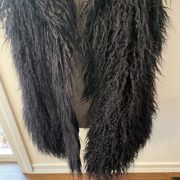 Show Me Your MuMu Faux Fur Vest - Picture 3 of 14